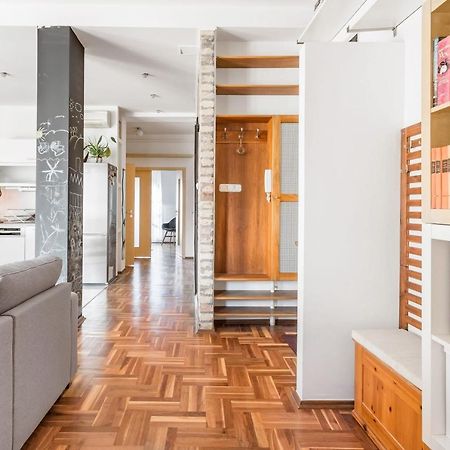 Relax Into Loft Living At A Light-Filled City Escape Budapest Eksteriør billede