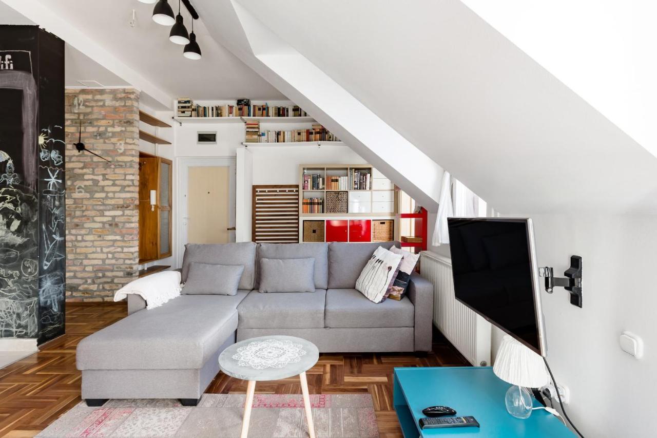 Relax Into Loft Living At A Light-Filled City Escape Budapest Eksteriør billede